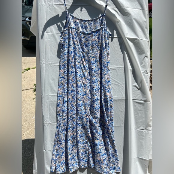 SHEIN Blue and White Spaghetti Strap Sundress - Picture 4 of 4